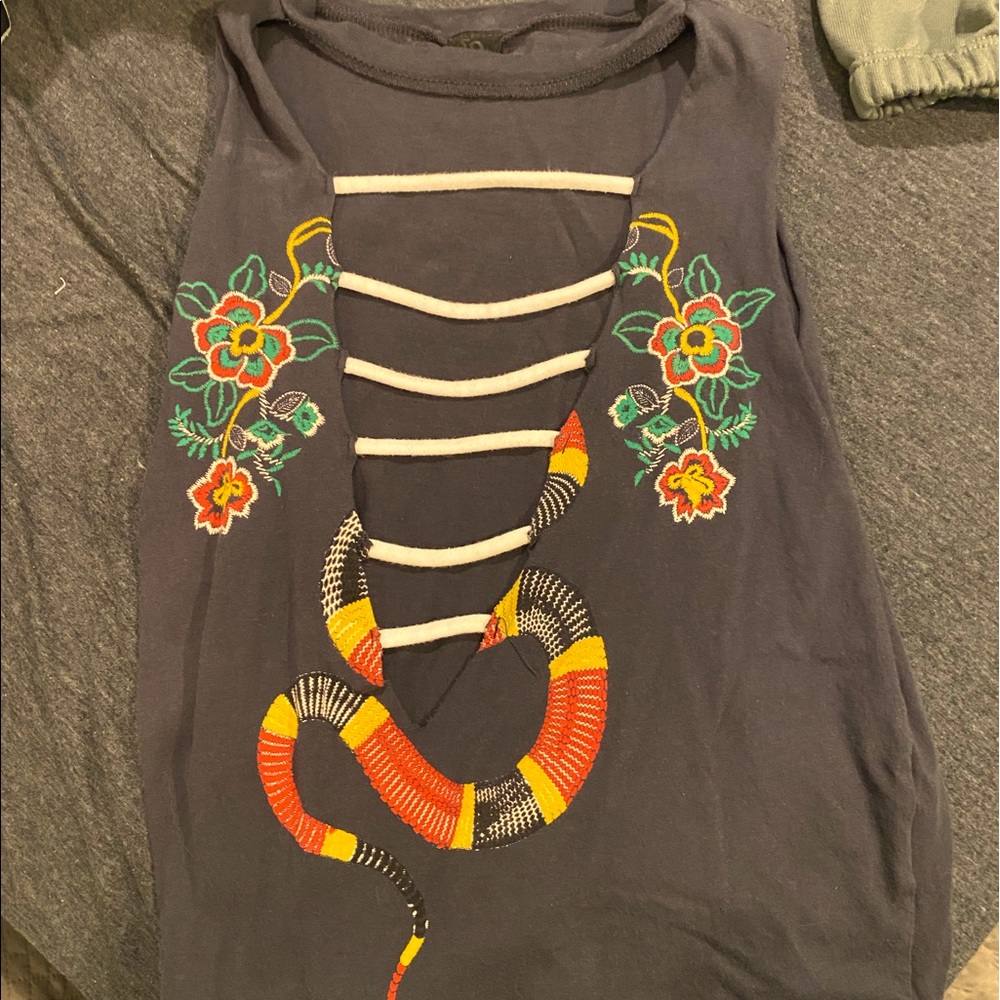 super cute top!
